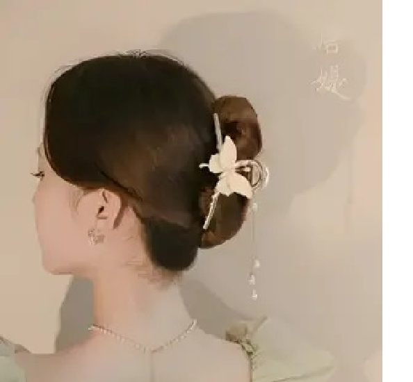 Freebies Gold Butterfly Hair Clutcher with Pearl Chains – Elegant Hair Clip for Women & Girls | Party & Bridal Hair Accessory Pack of 1