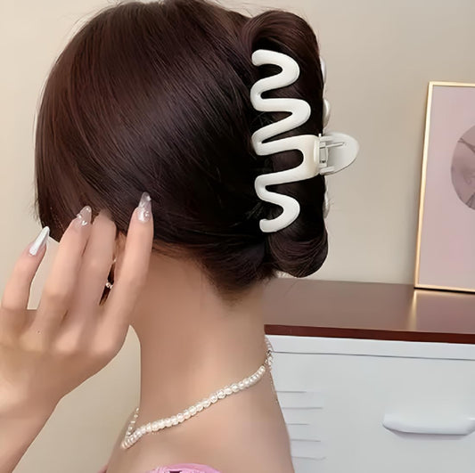 Pack of 3 Korean Zig Zag Hair Clutcher | Trendy Hair Claw Clips with Strong Grip for Women & Girls | Dailye Wear