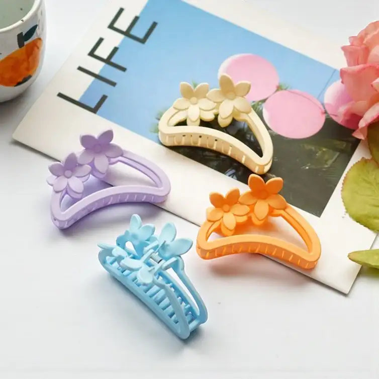 Freebies Floral Hair Claw Clip for Women & Girls, Korean Style Flower Hair Clutcher, Matte Hair Clutcher, Strong Hold Non Slip Jaw Clip, Stylish Hair Accessories for Bun & Daily Wear
