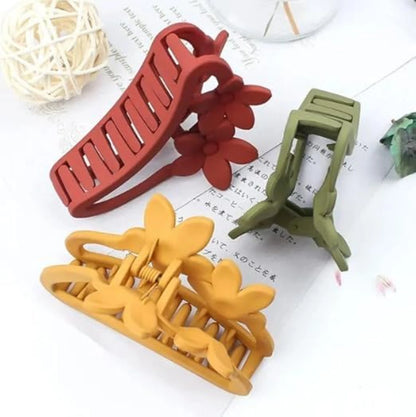 Freebies Floral Hair Claw Clip for Women & Girls, Korean Style Flower Hair Clutcher, Matte Hair Clutcher, Strong Hold Non Slip Jaw Clip, Stylish Hair Accessories for Bun & Daily Wear